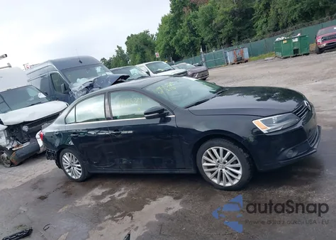 2011 Volkswagen Jetta 2.5L Sel из США, поврежденный, VIN 3VWLX7AJ8BM328613